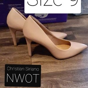 Christian Siriano Size 9 Beige Pumps High